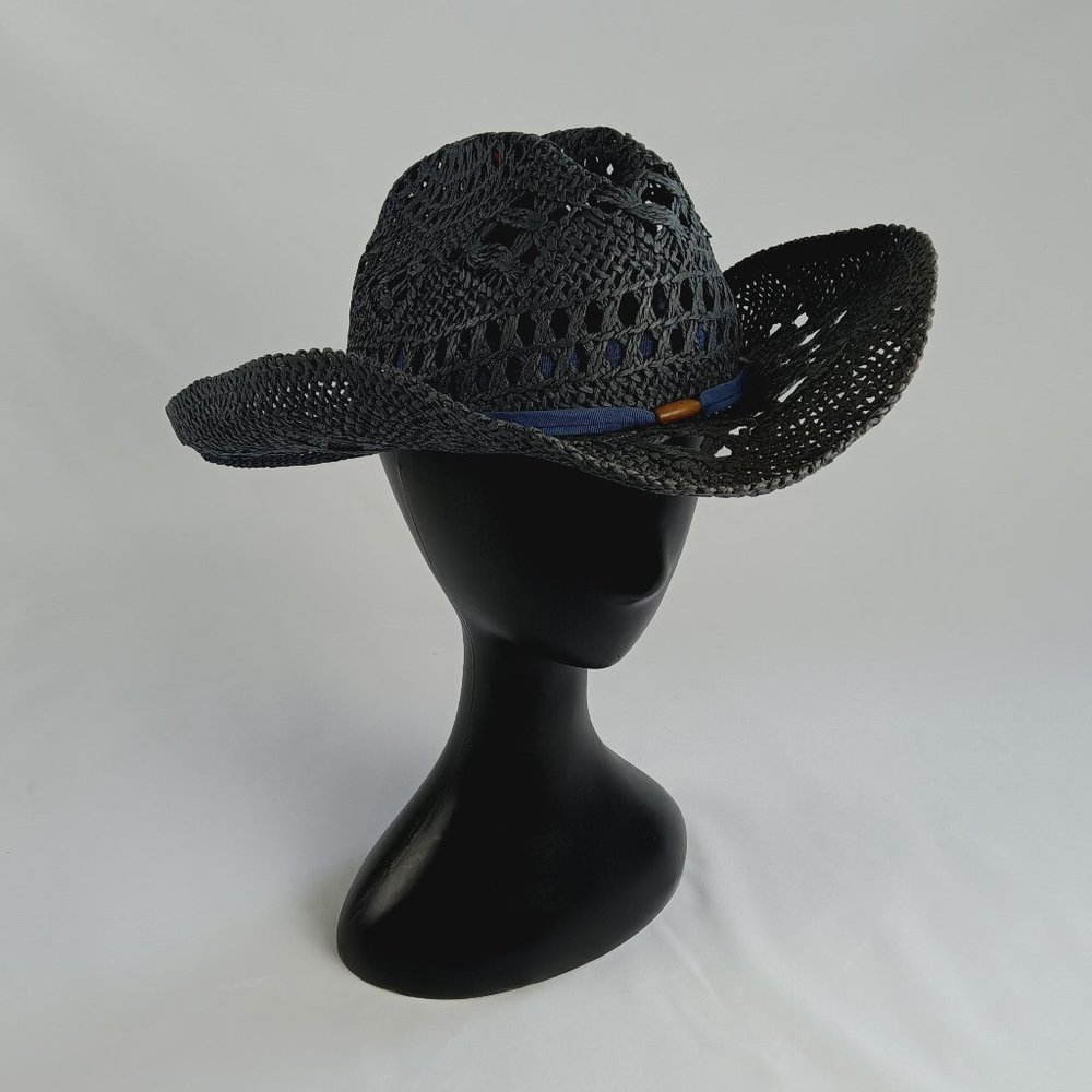 Vamuss Womens Hat.